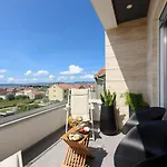 Luxury Apartment N