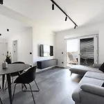 Luxury Apartment N