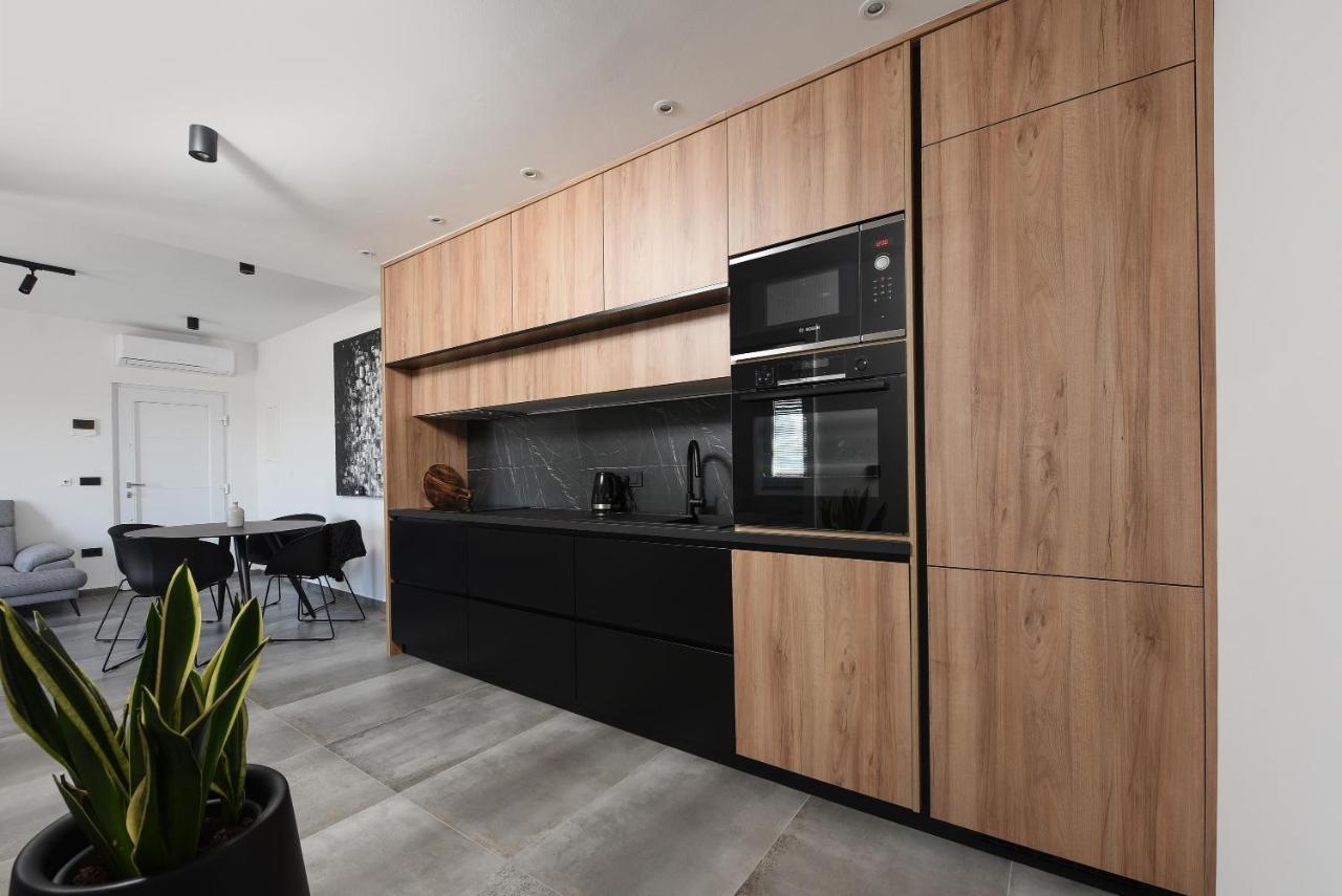 Luxury N Apartment